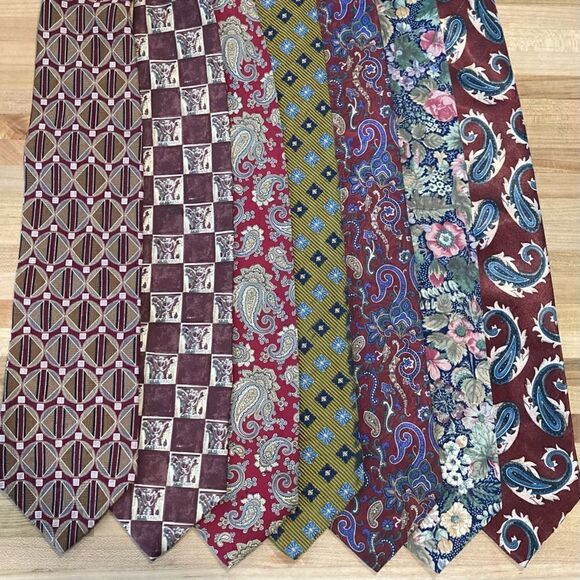 Men’s Mixed Lot of 7 Ties, Silk & Polyester Paisley, Floral, Geometric Prints - Picture 1 of 11